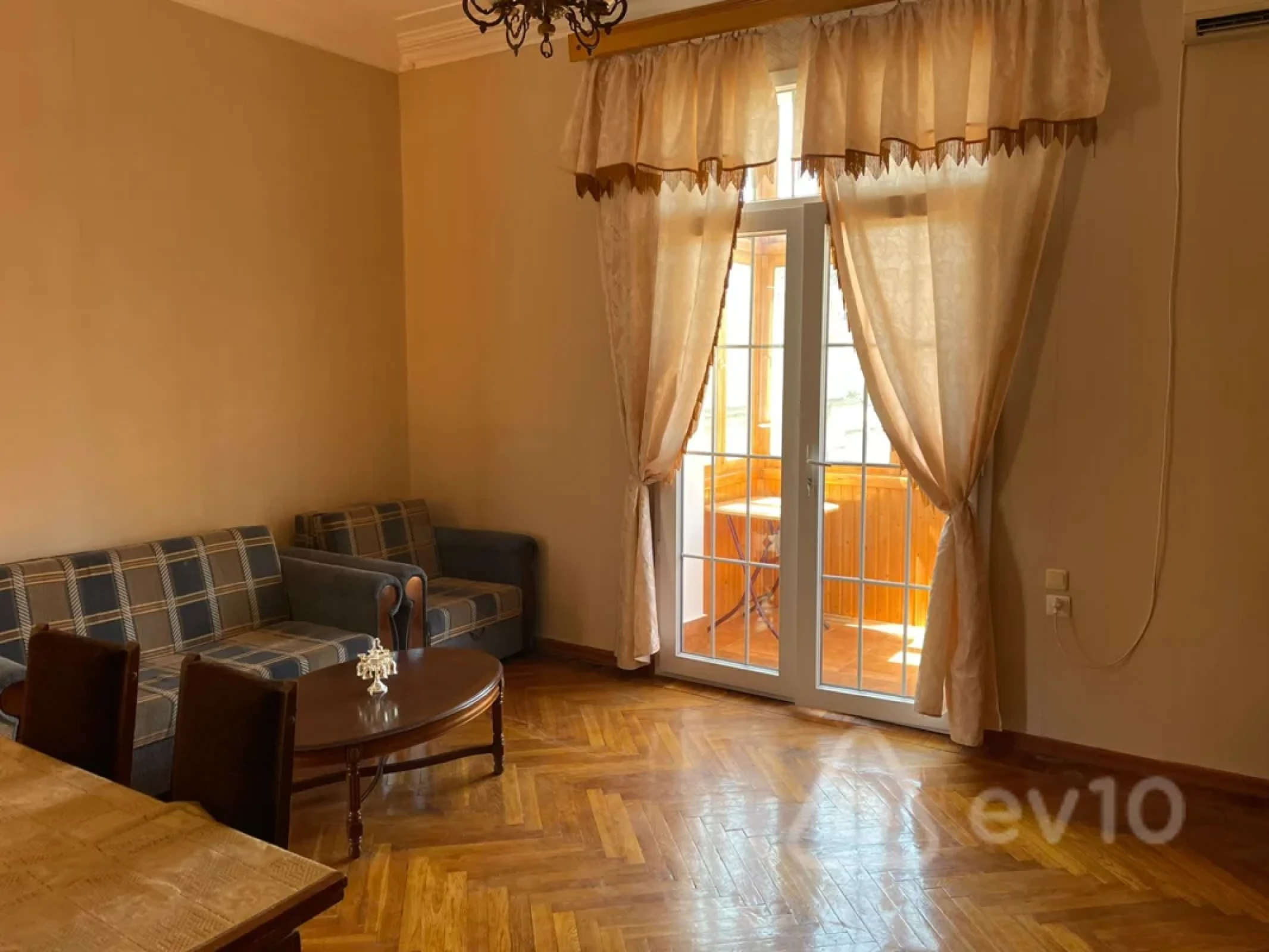 Kirayə verilir 2 otaqlı köhnə tikili 40 m²