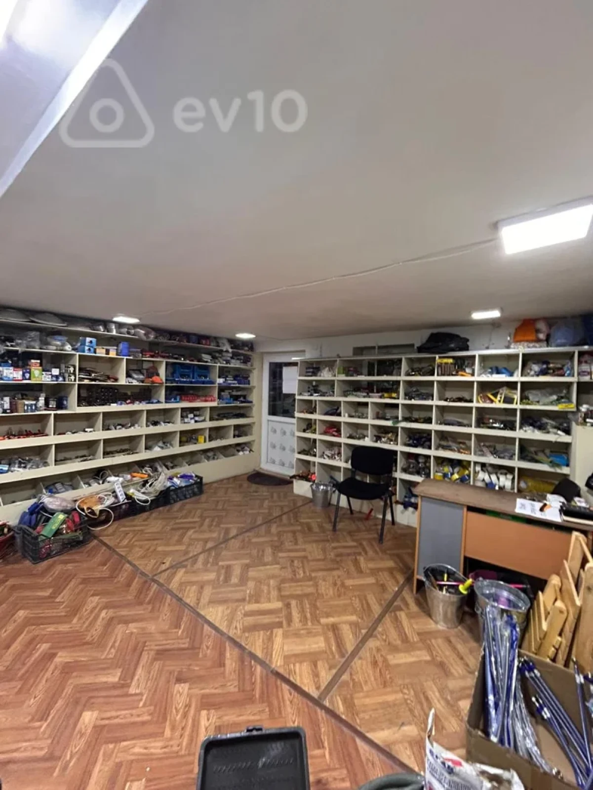 Satılır 3 otaqlı köhnə tikili 85 m²