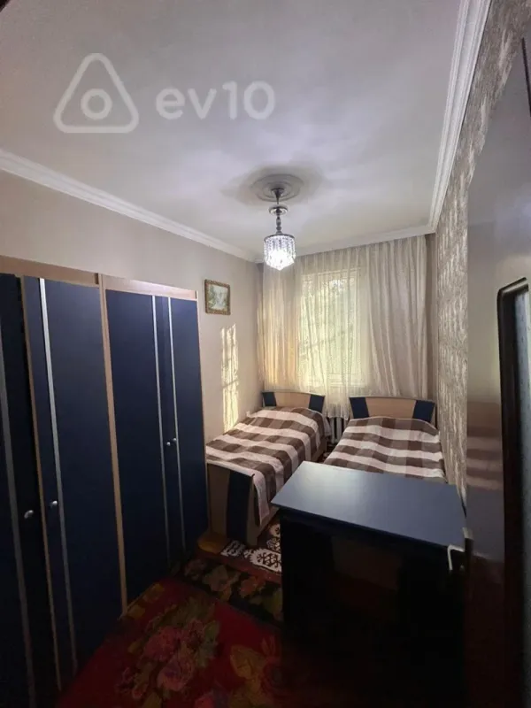 Satılır 3 otaqlı köhnə tikili 85 m²