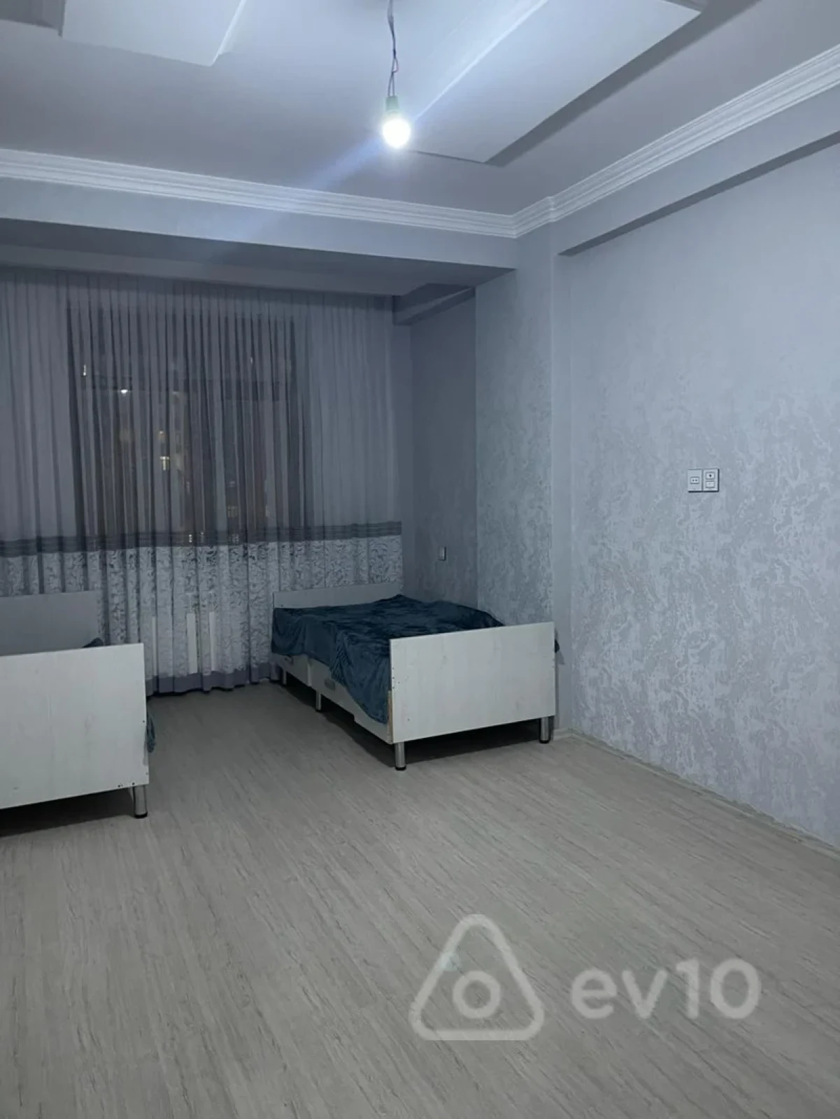 Kirayə verilir 3 otaqlı yeni tikili 100 m²
