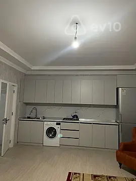 Kirayə verilir 3 otaqlı yeni tikili 100 m²