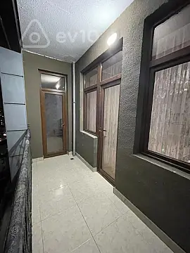 Kirayə verilir 3 otaqlı yeni tikili 100 m²