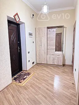Kirayə verilir 2 otaqlı yeni tikili 72 m²