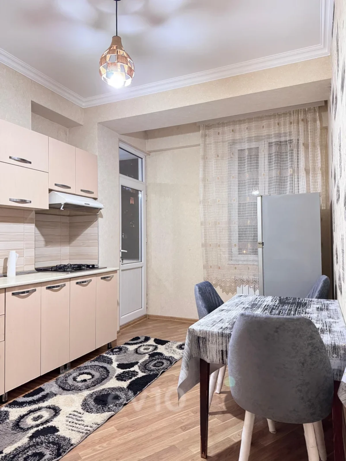Kirayə verilir 2 otaqlı yeni tikili 72 m²
