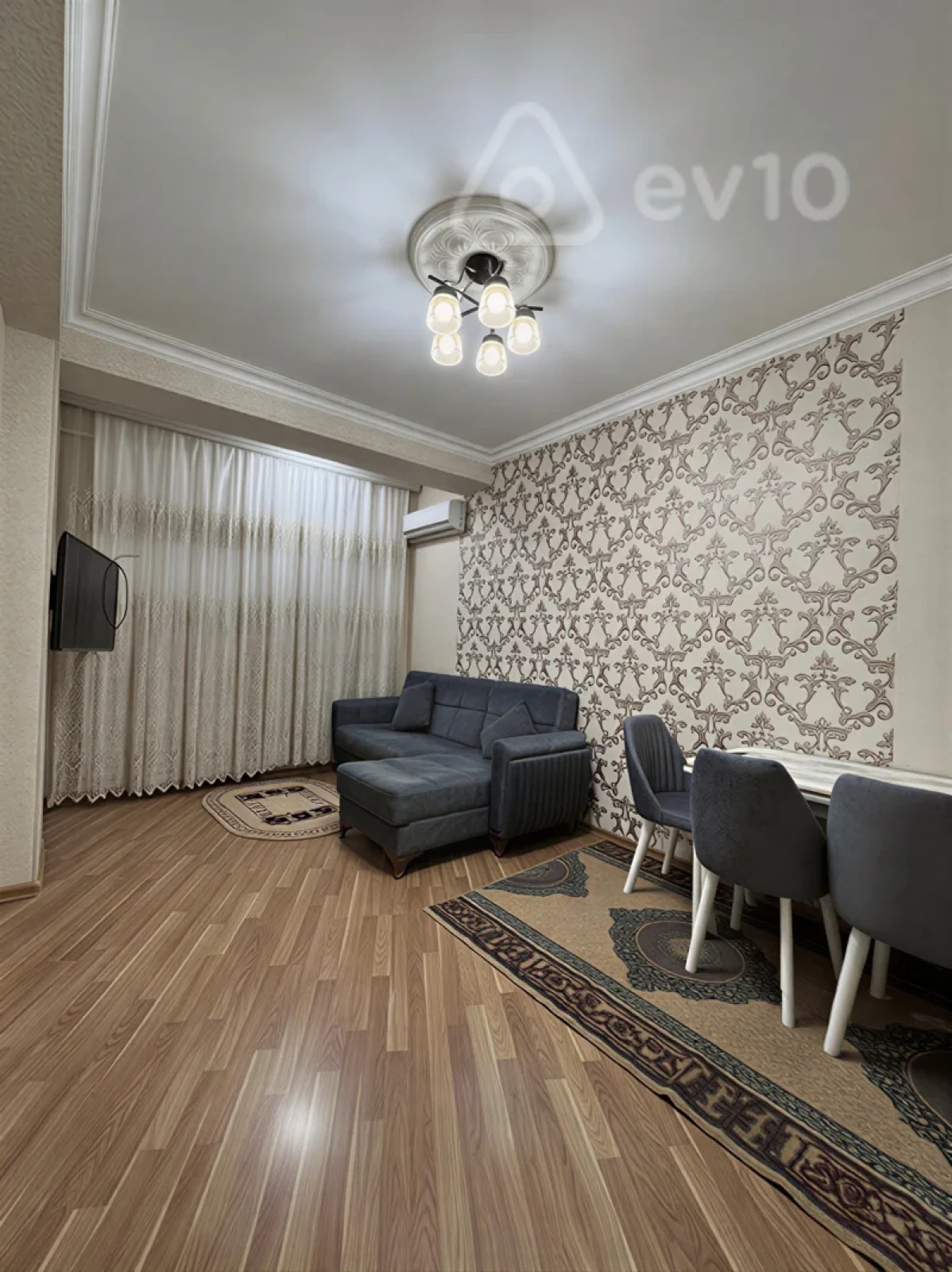 Kirayə verilir 2 otaqlı yeni tikili 72 m²