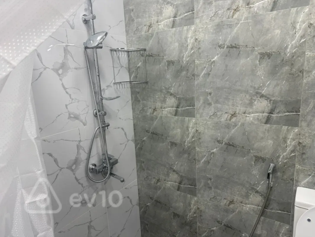 Kirayə verilir 3 otaqlı yeni tikili 110 m²