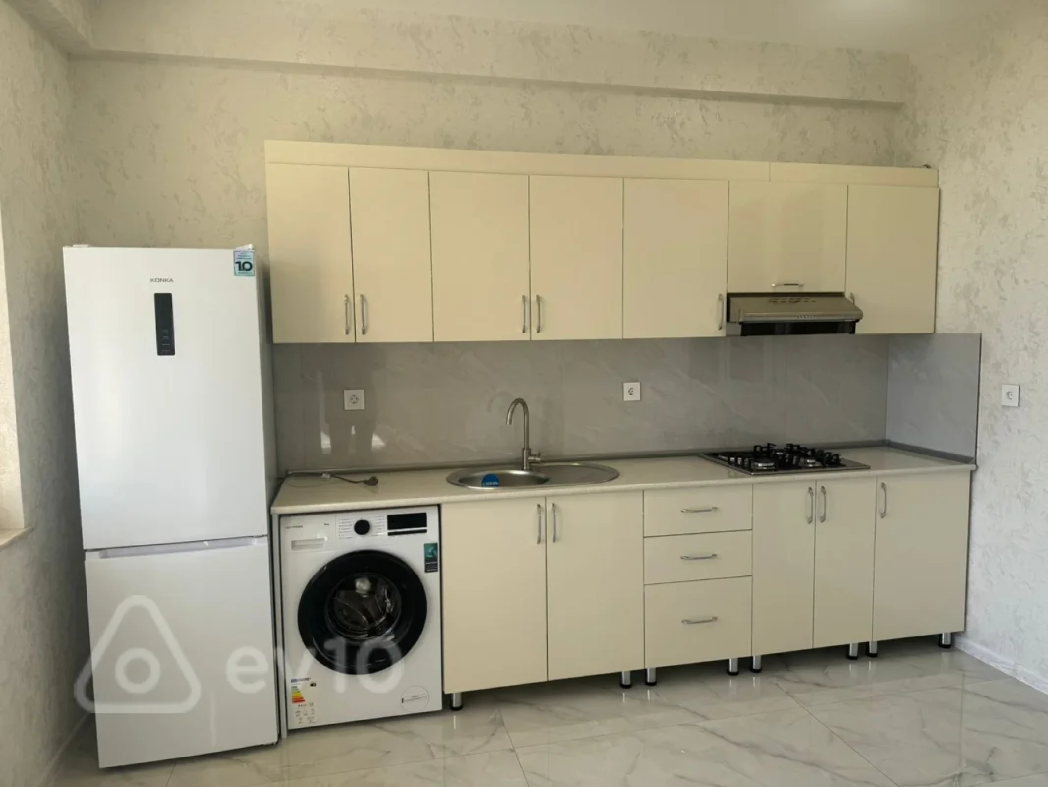 Kirayə verilir 3 otaqlı yeni tikili 110 m²