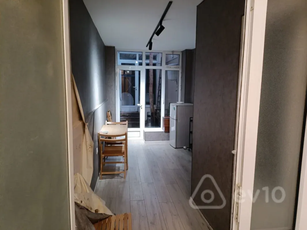 Kirayə verilir 4 otaqlı yeni tikili 100 m²