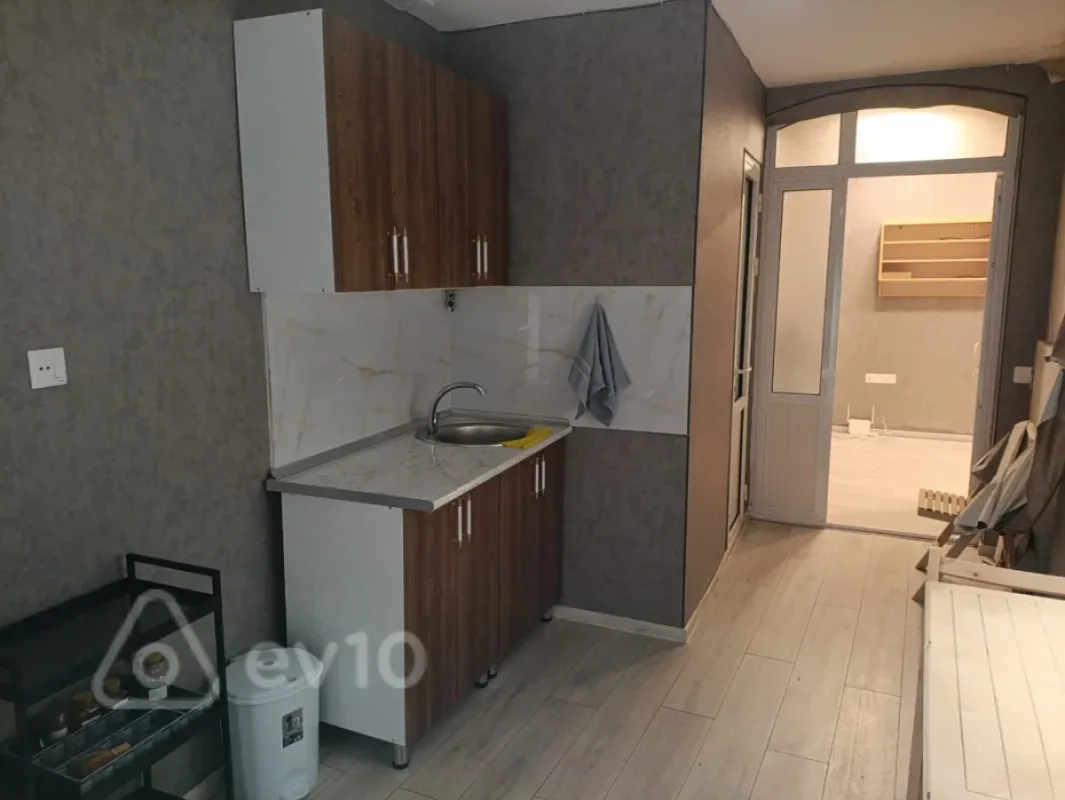 Kirayə verilir 4 otaqlı yeni tikili 100 m²