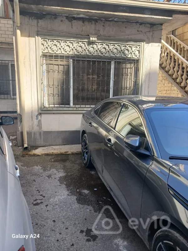 Kirayə verilir 4 otaqlı yeni tikili 100 m²