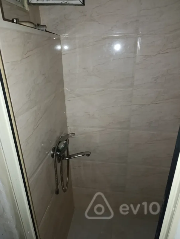 Kirayə verilir 1 otaqlı köhnə tikili 18 m²