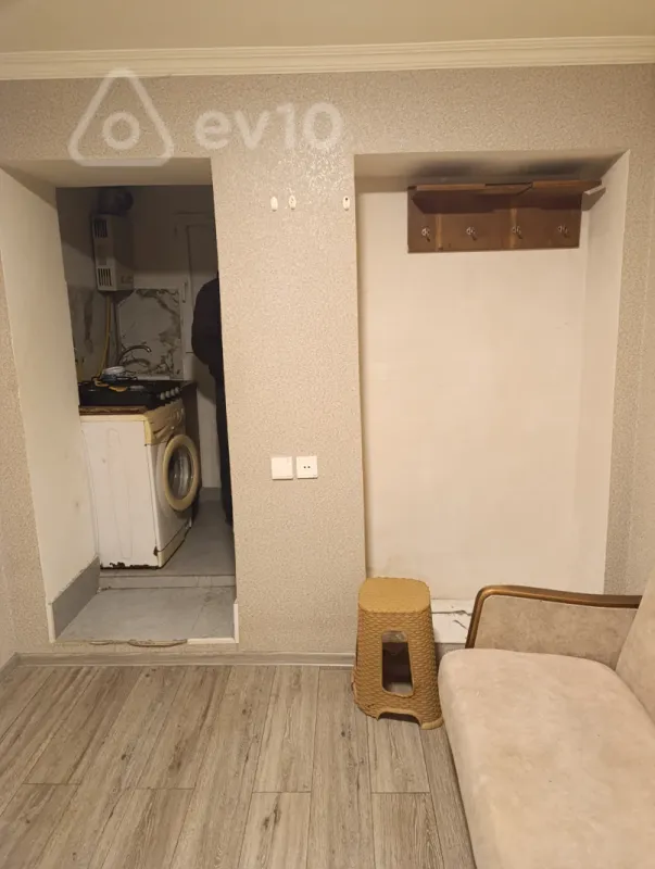 Kirayə verilir 1 otaqlı köhnə tikili 18 m²