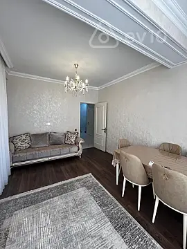 Kirayə verilir 2 otaqlı yeni tikili 76 m²