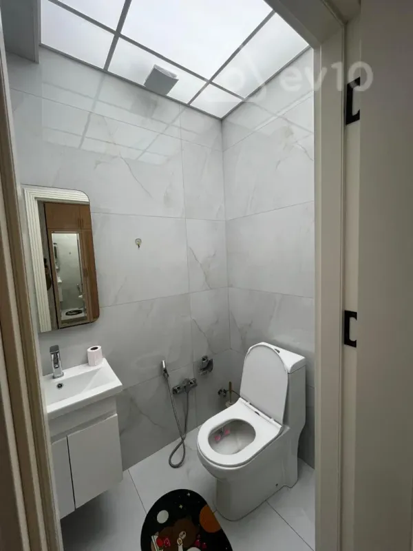 Kirayə verilir 2 otaqlı yeni tikili 76 m²