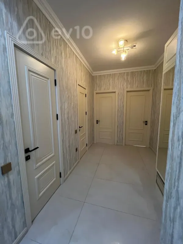 Kirayə verilir 2 otaqlı yeni tikili 76 m²