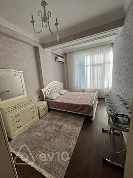 Kirayə verilir 2 otaqlı yeni tikili 76 m²
