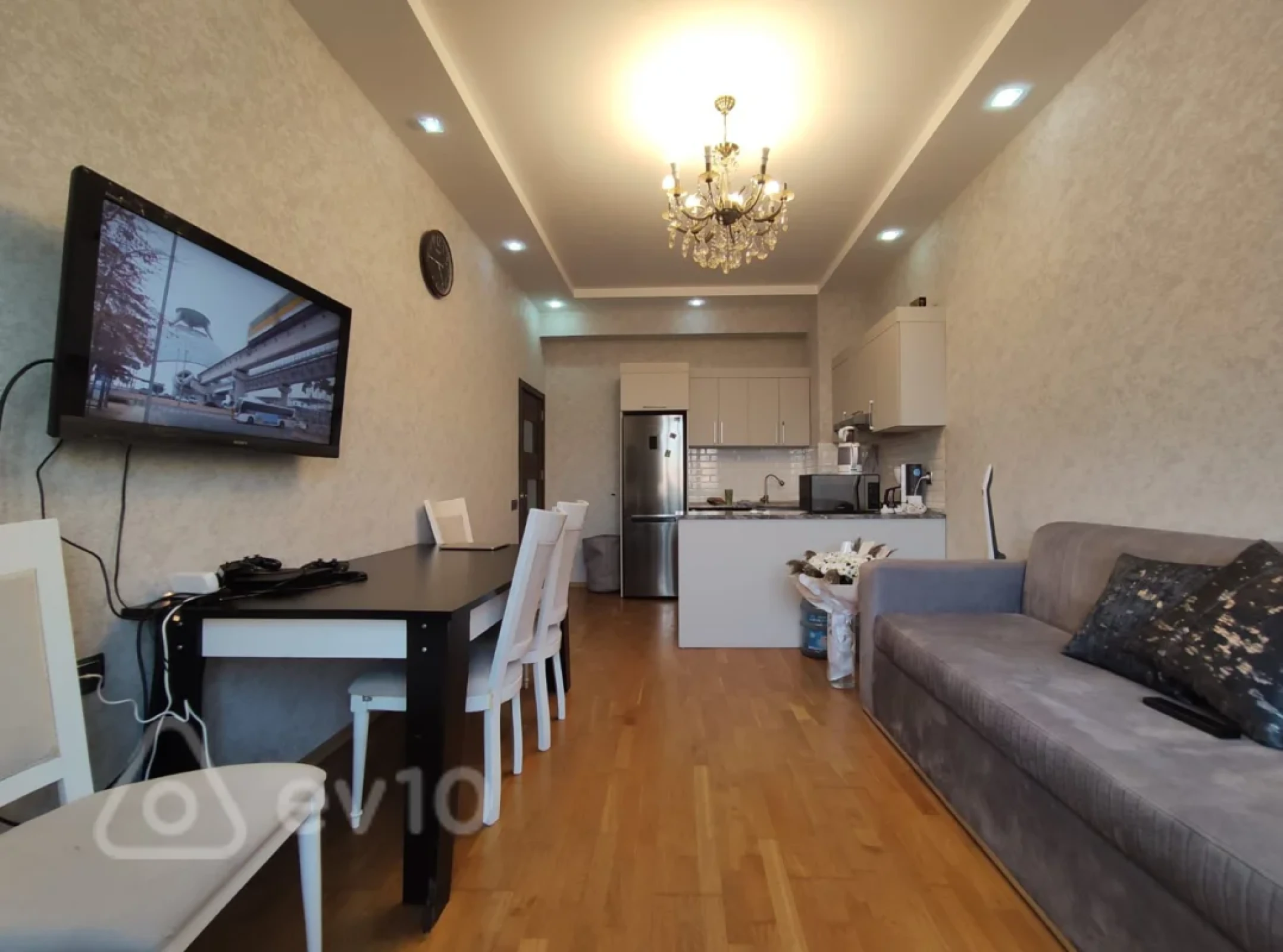 Kirayə verilir 2 otaqlı yeni tikili 56 m²