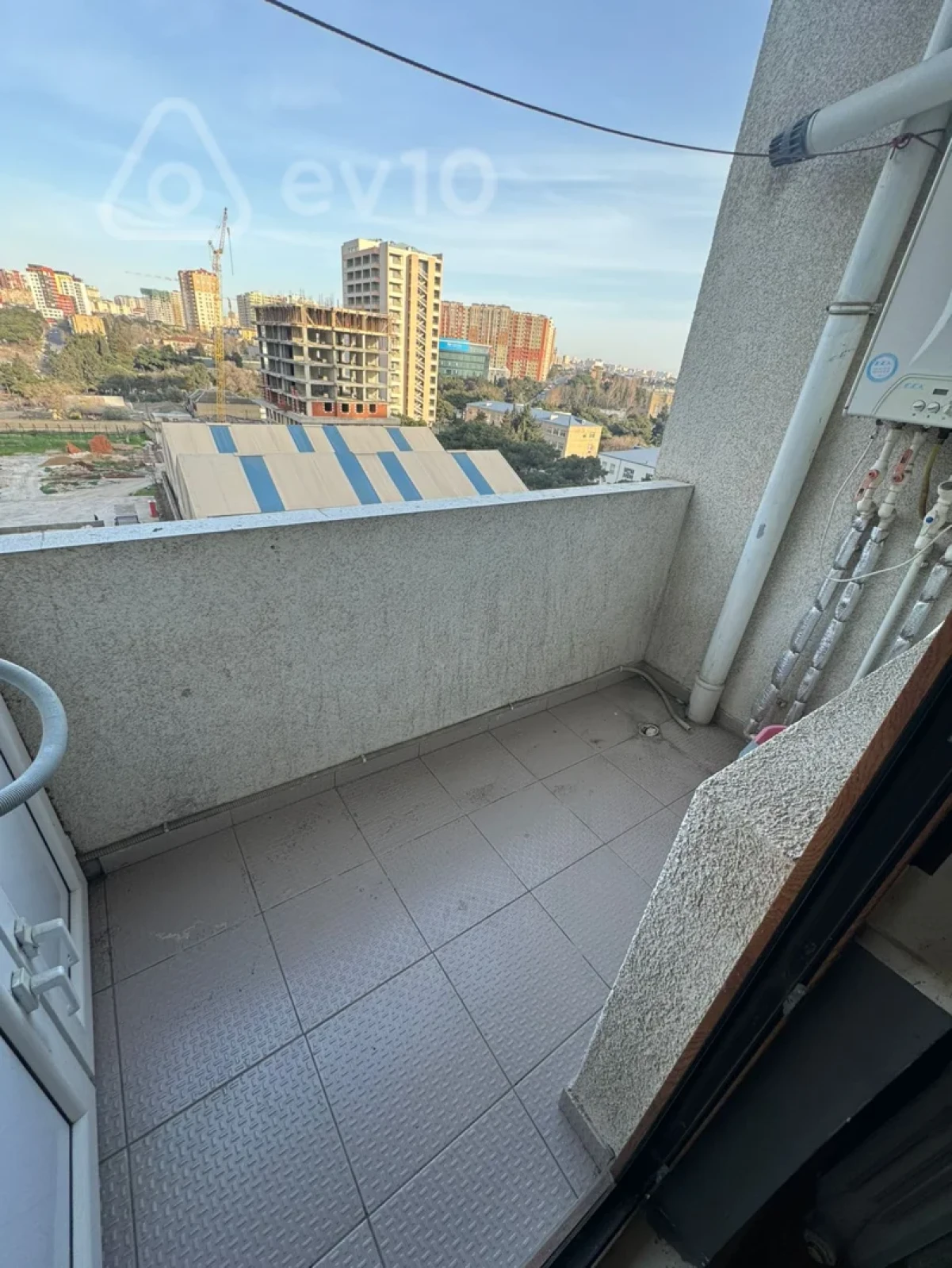 Kirayə verilir 2 otaqlı yeni tikili 56 m²