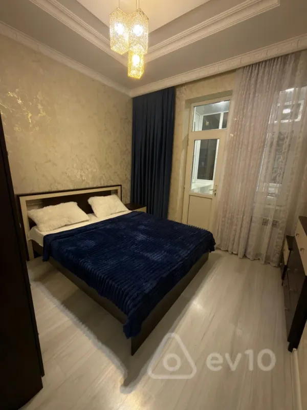 Kirayə verilir 2 otaqlı yeni tikili 65 m²
