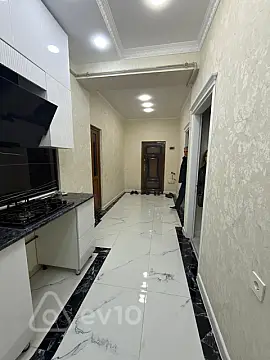 Kirayə verilir 2 otaqlı yeni tikili 65 m²