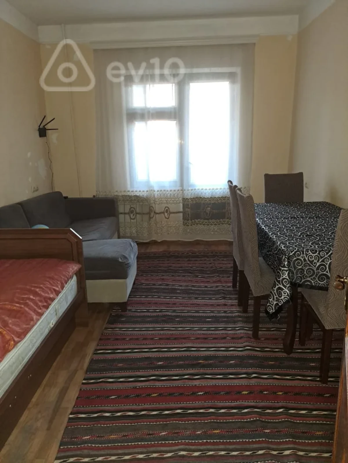 Kirayə verilir 2 otaqlı köhnə tikili 55 m²