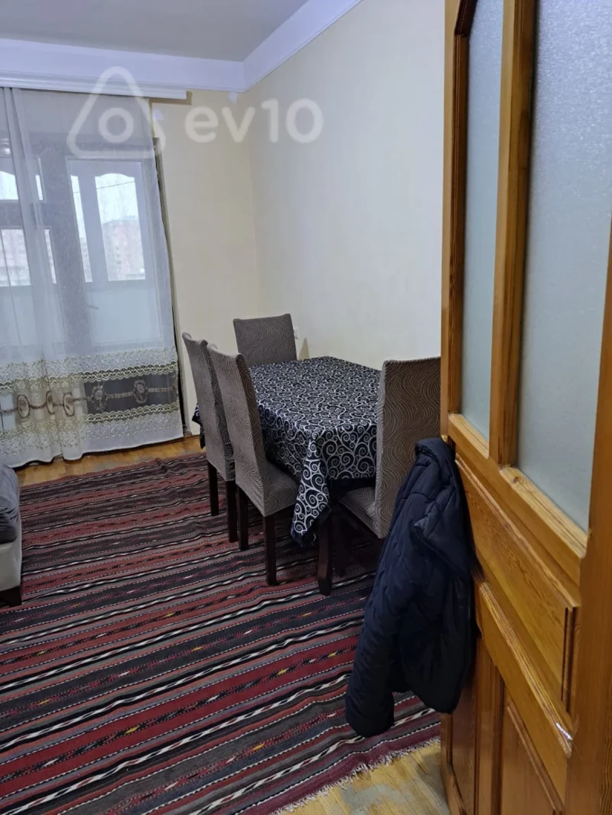 Kirayə verilir 2 otaqlı köhnə tikili 55 m²