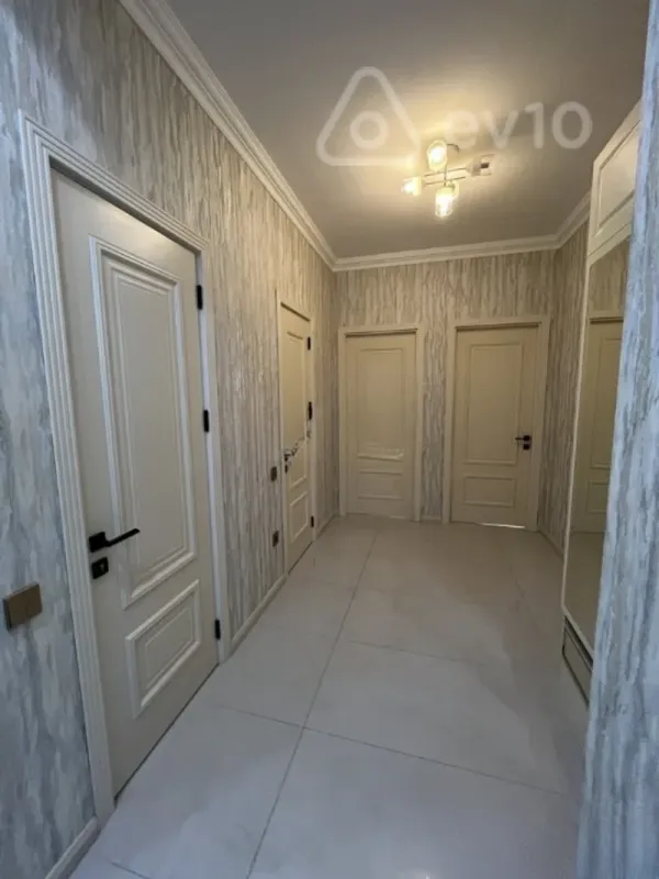 Kirayə verilir 2 otaqlı yeni tikili 90 m²