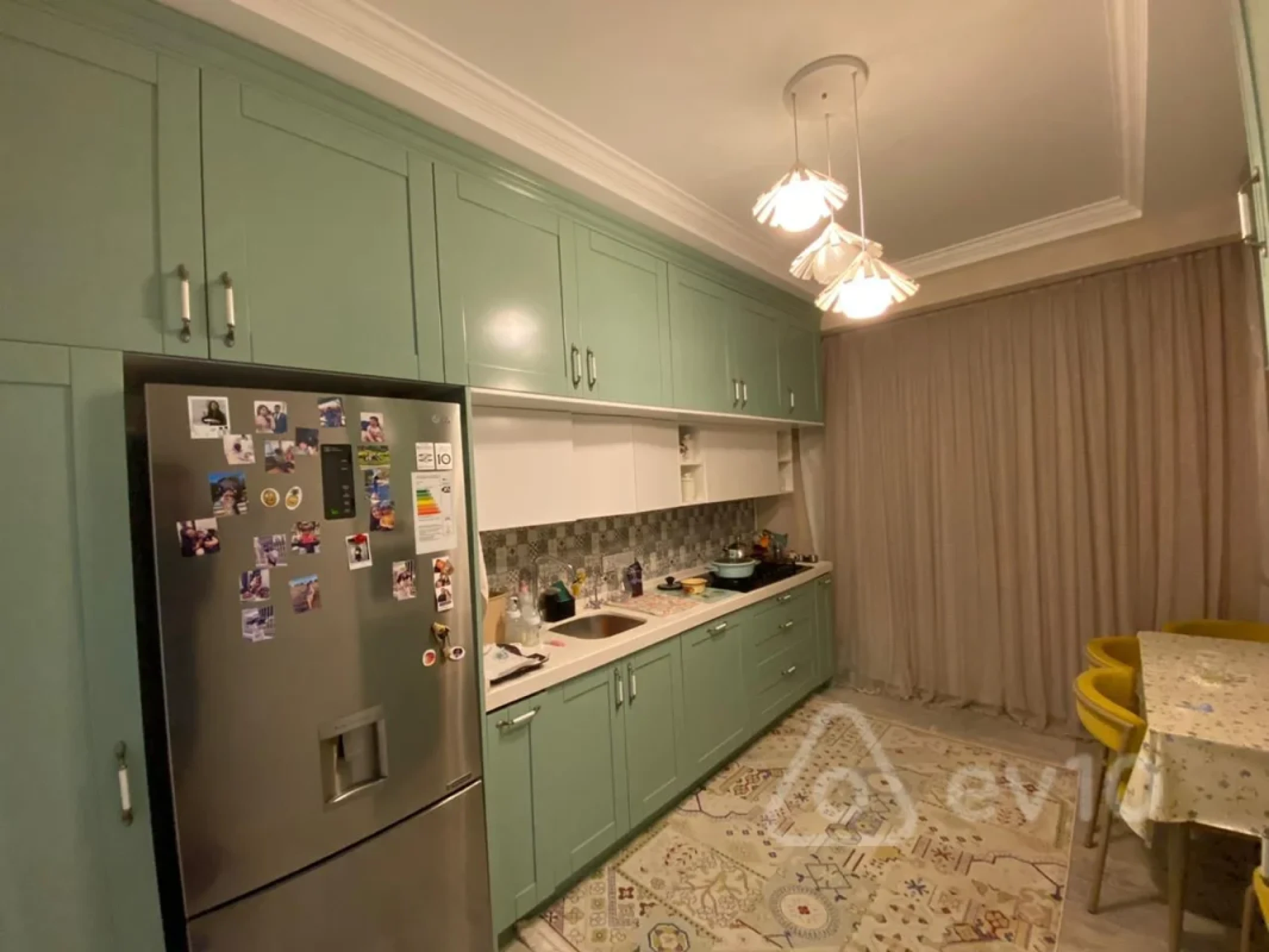 Kirayə verilir 2 otaqlı yeni tikili 95 m²