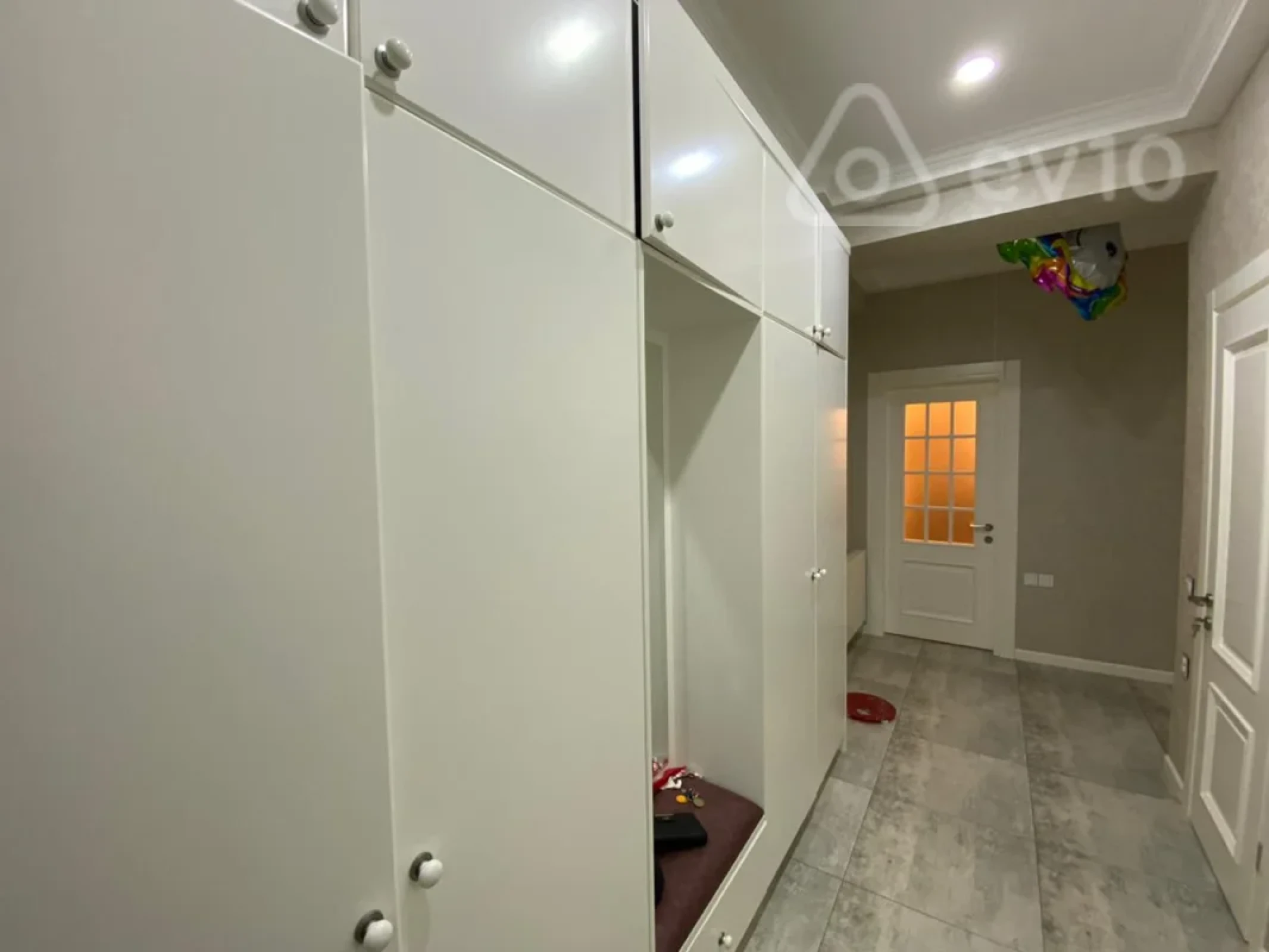 Kirayə verilir 2 otaqlı yeni tikili 95 m²