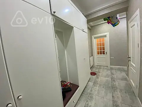 Kirayə verilir 2 otaqlı yeni tikili 95 m²