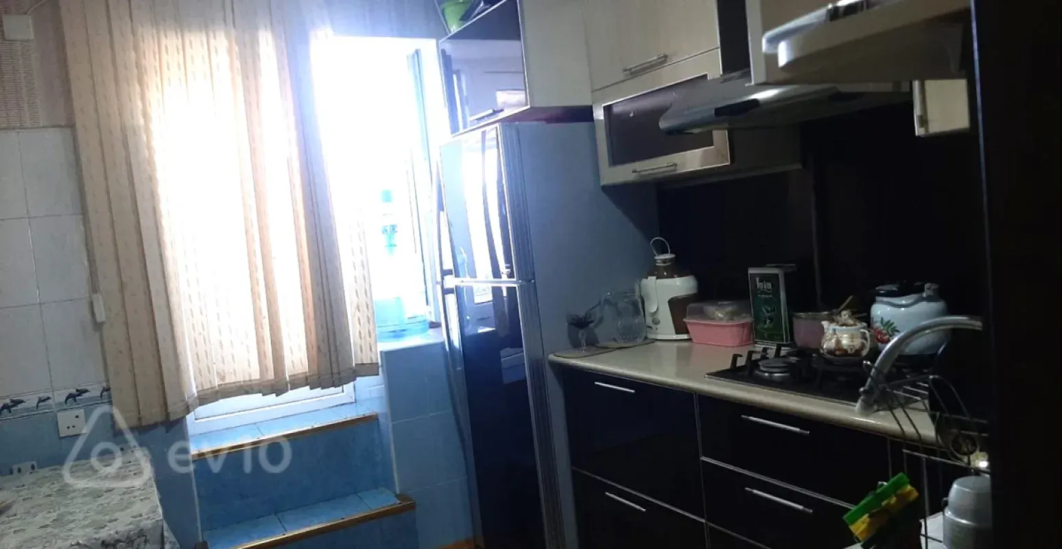 Kirayə verilir 2 otaqlı köhnə tikili 65 m²