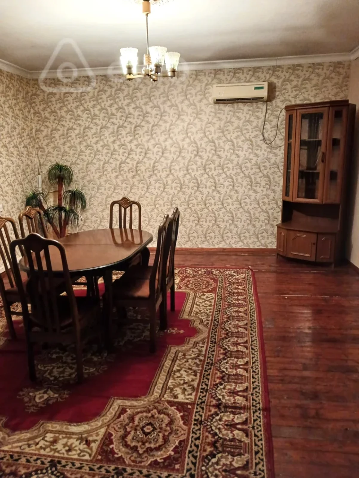 Kirayə verilir 2 otaqlı köhnə tikili 65 m²