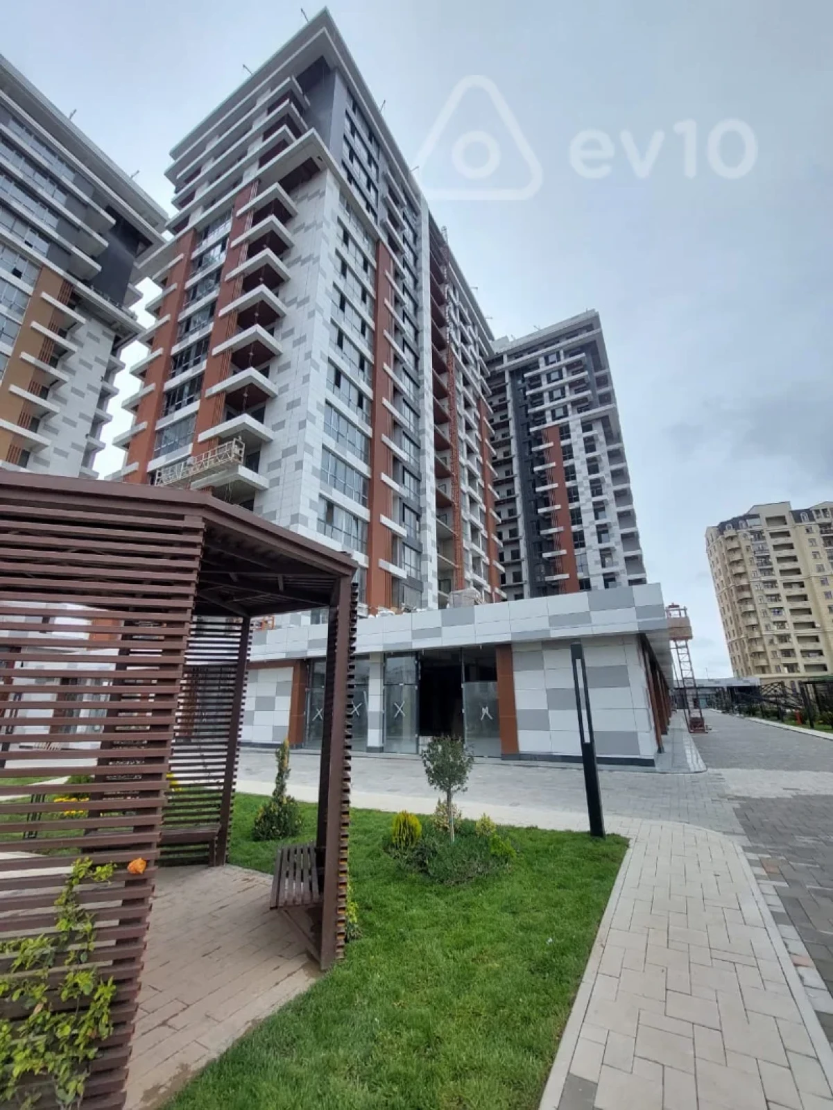 Kirayə verilir 2 otaqlı yeni tikili 65.9 m²
