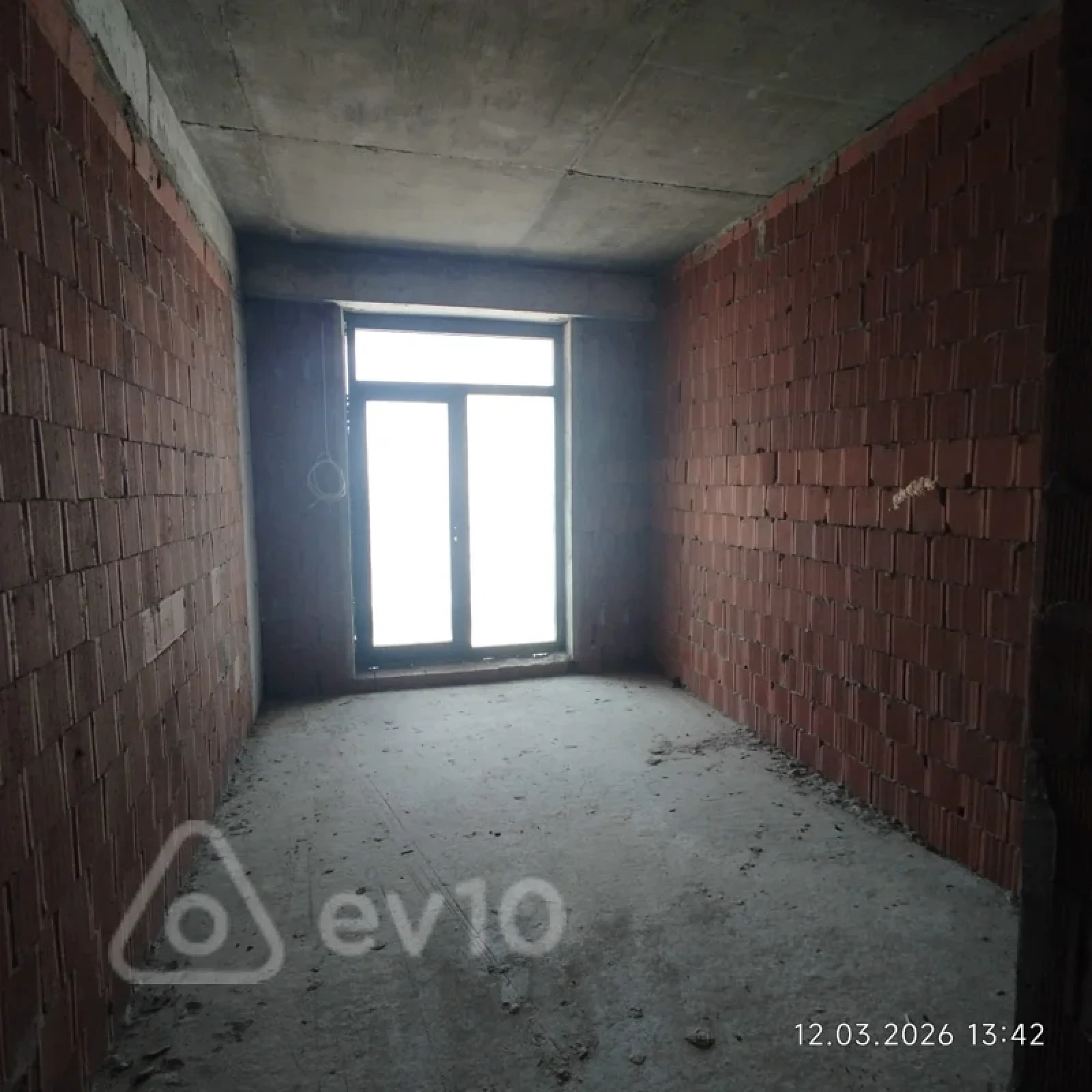 Kirayə verilir 2 otaqlı yeni tikili 65.9 m²