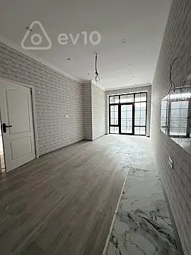 Satılır 7 otaqlı həyət evi 280 m²