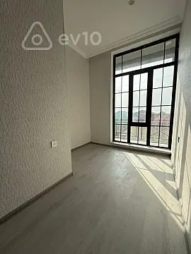 Satılır 7 otaqlı həyət evi 280 m²