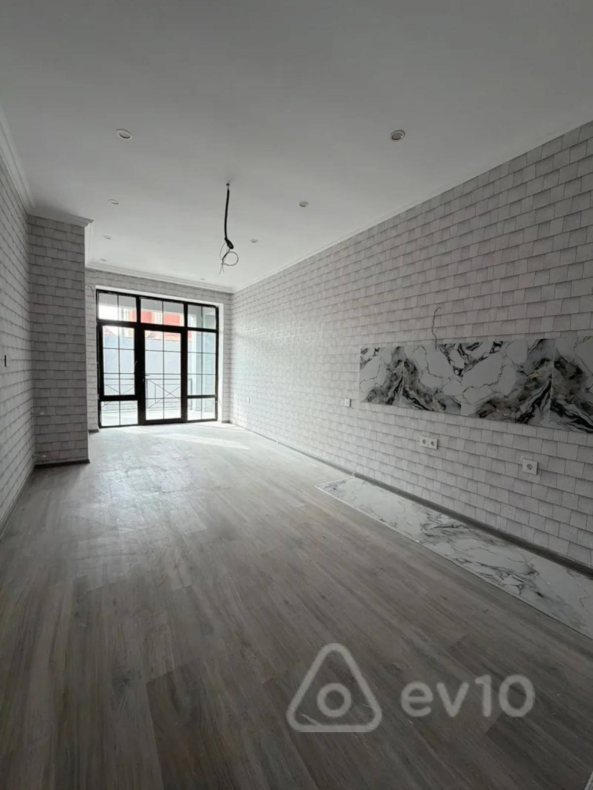 Satılır 7 otaqlı həyət evi 280 m²