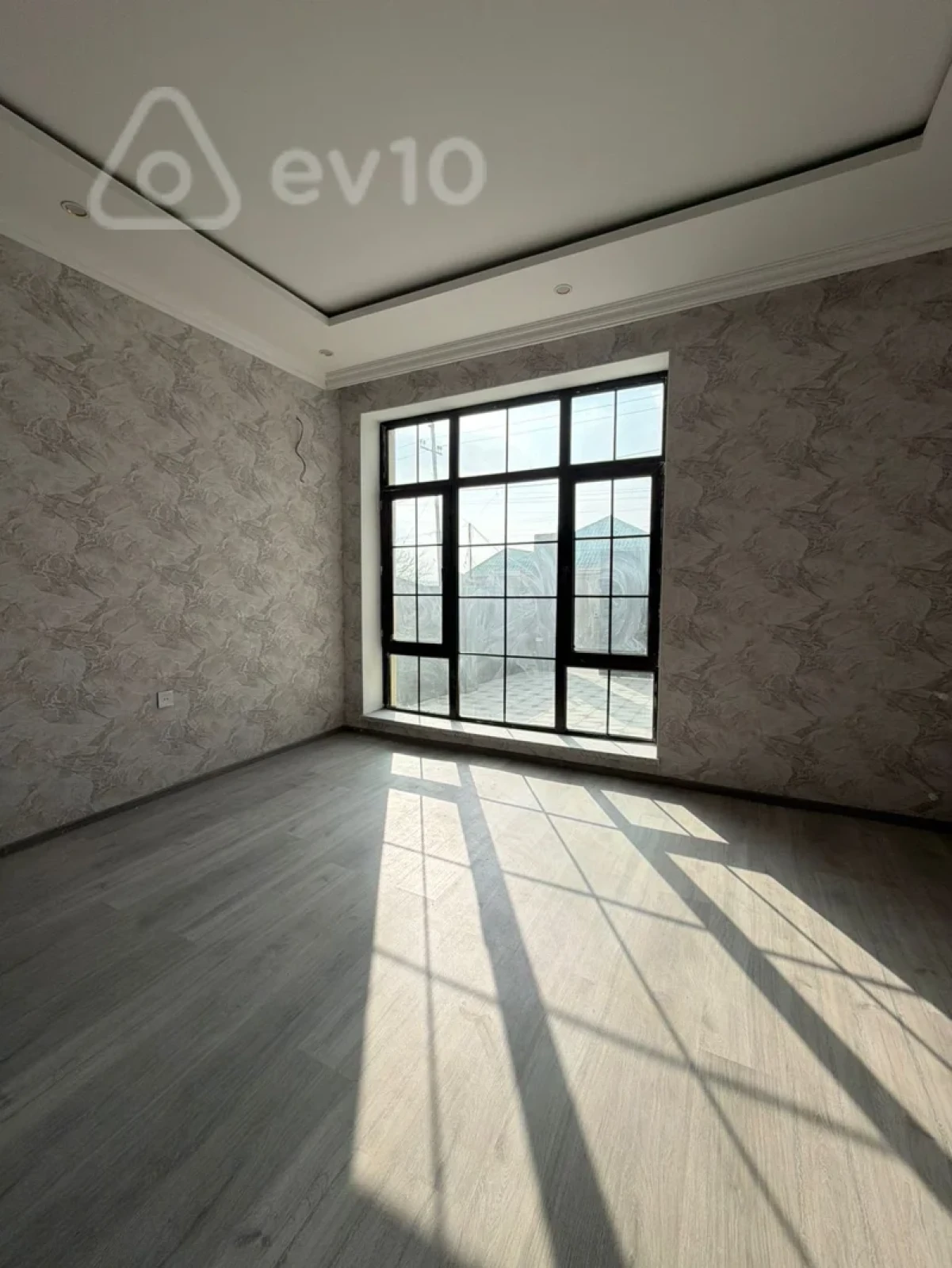 Satılır 7 otaqlı həyət evi 280 m²