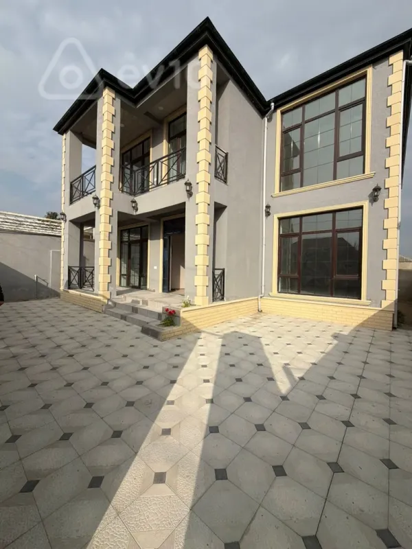Satılır 7 otaqlı həyət evi 280 m²