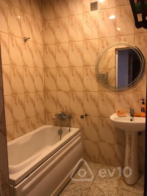 Kirayə verilir 2 otaqlı yeni tikili 60 m²