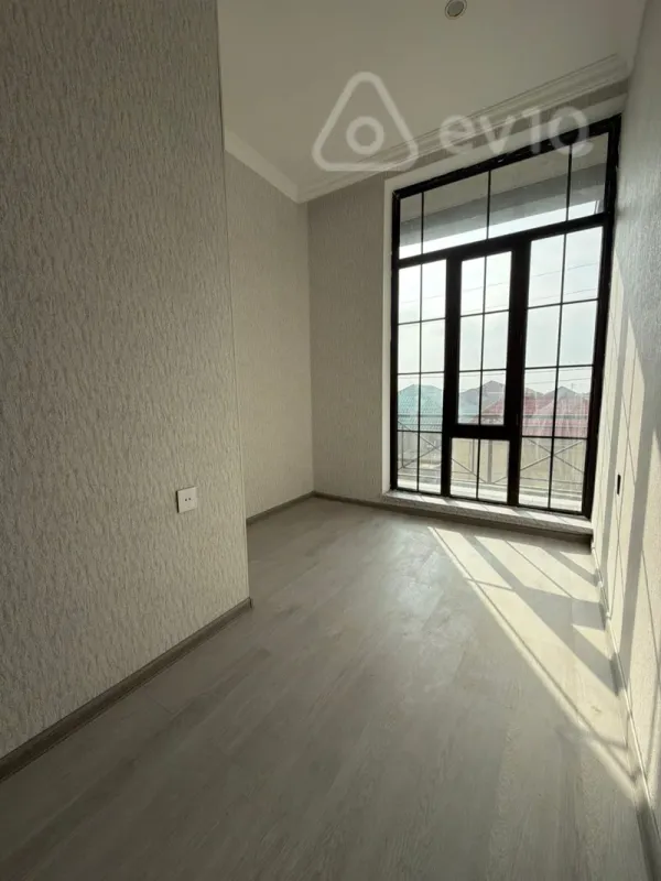 Satılır 7 otaqlı həyət evi 280 m²