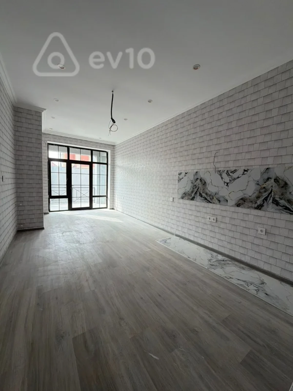 Satılır 7 otaqlı həyət evi 280 m²