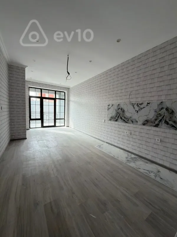 Satılır 7 otaqlı həyət evi 280 m²