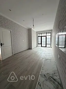Satılır 7 otaqlı həyət evi 280 m²