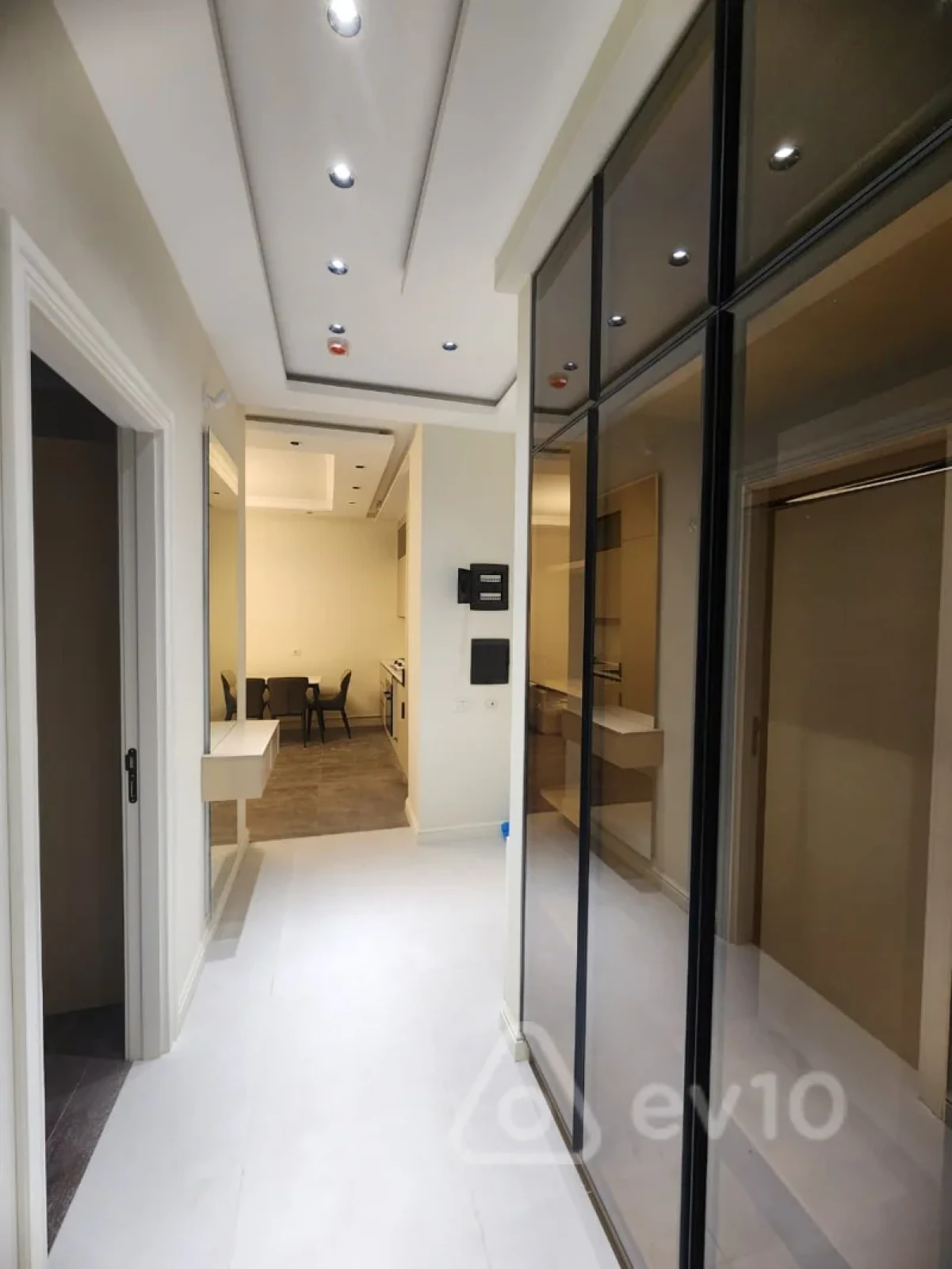 Kirayə verilir 3 otaqlı yeni tikili 73 m²