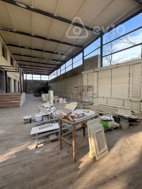 Kirayə verilir mənzil 1250 m²