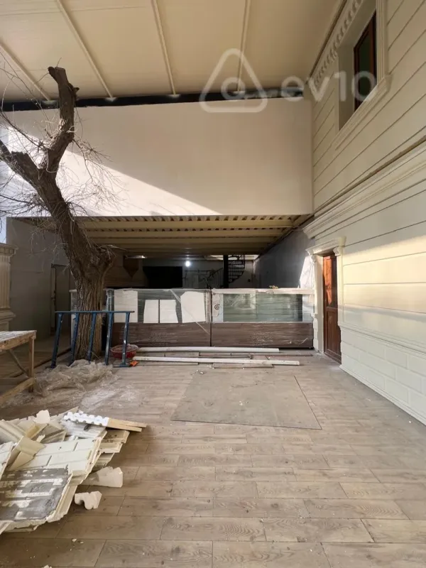 Kirayə verilir mənzil 1250 m²