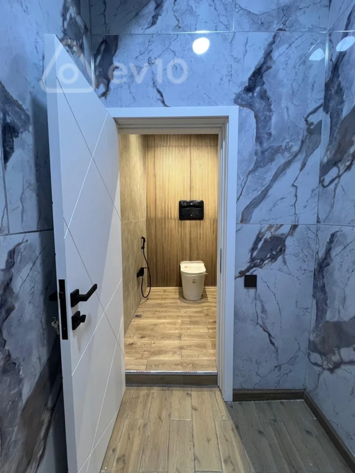 Kirayə verilir mənzil 1250 m²