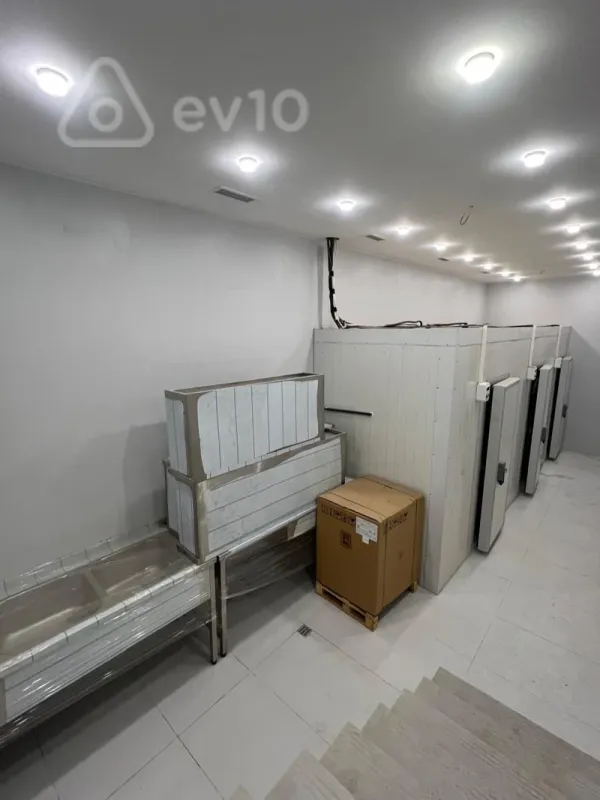 Kirayə verilir mənzil 1250 m²