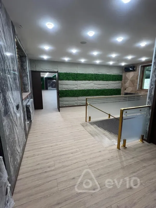 Kirayə verilir mənzil 1250 m²